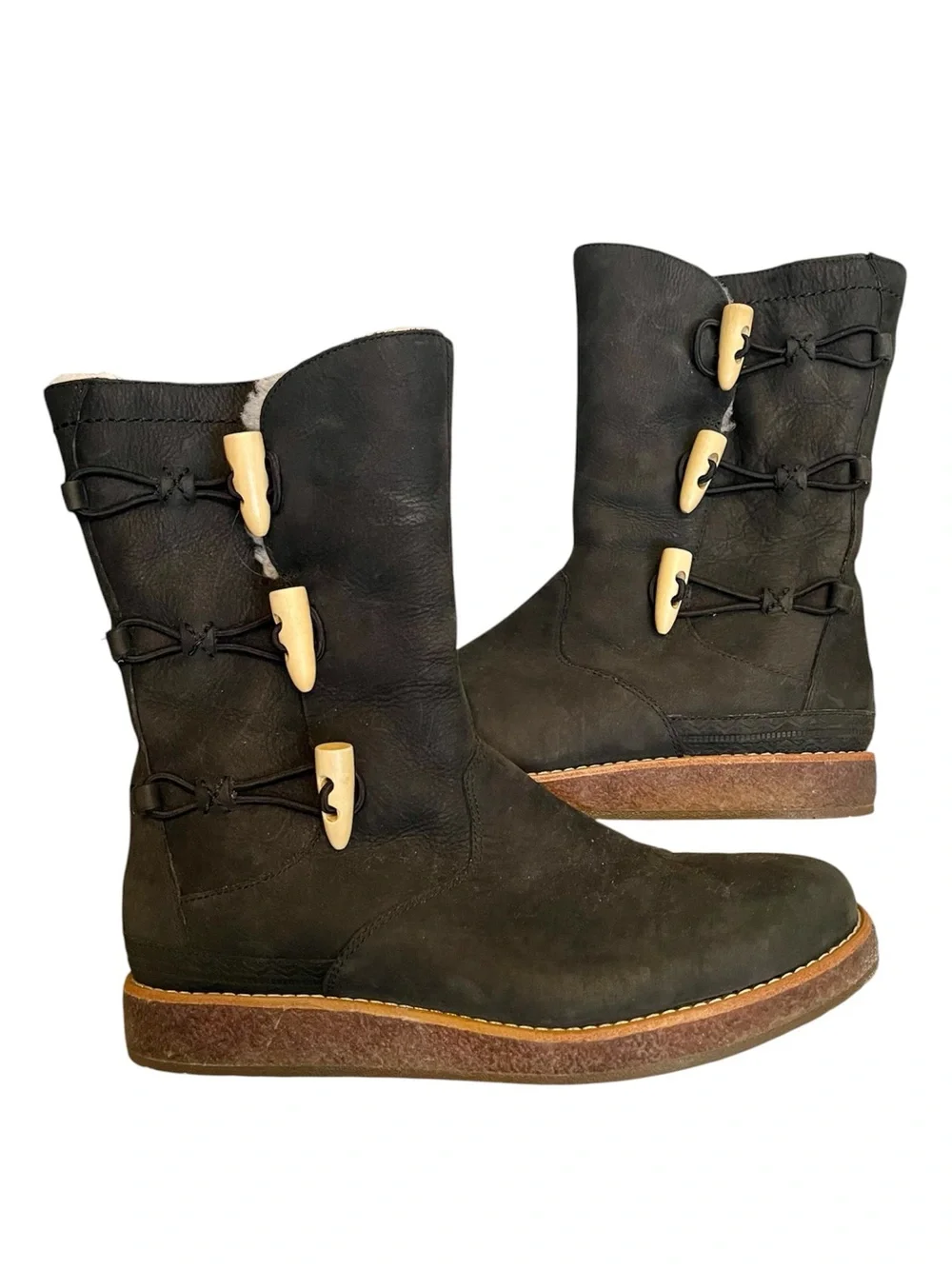 Ugg Size 7 Espresso Brown Leather Boots with Toggles